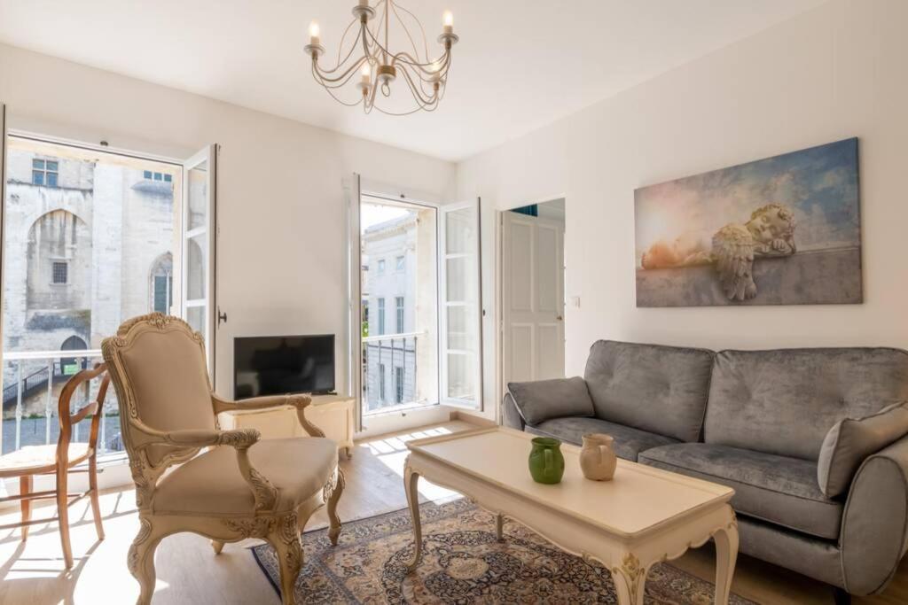 Bien D'Exception En Face Du Palais Des Papes Apartment Avignon Exterior photo