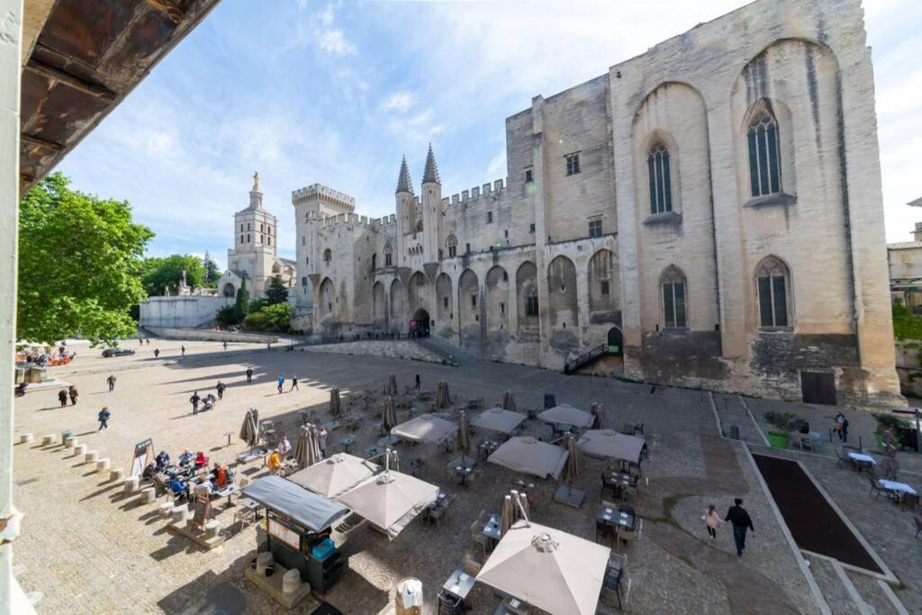 Bien D'Exception En Face Du Palais Des Papes Apartment Avignon Exterior photo