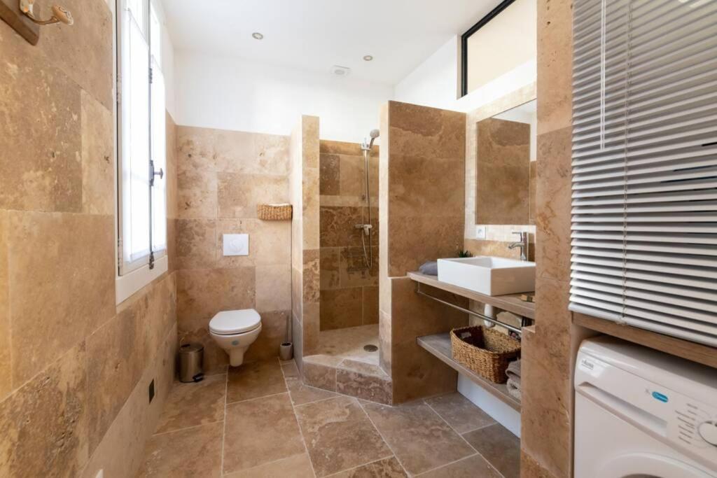 Bien D'Exception En Face Du Palais Des Papes Apartment Avignon Exterior photo