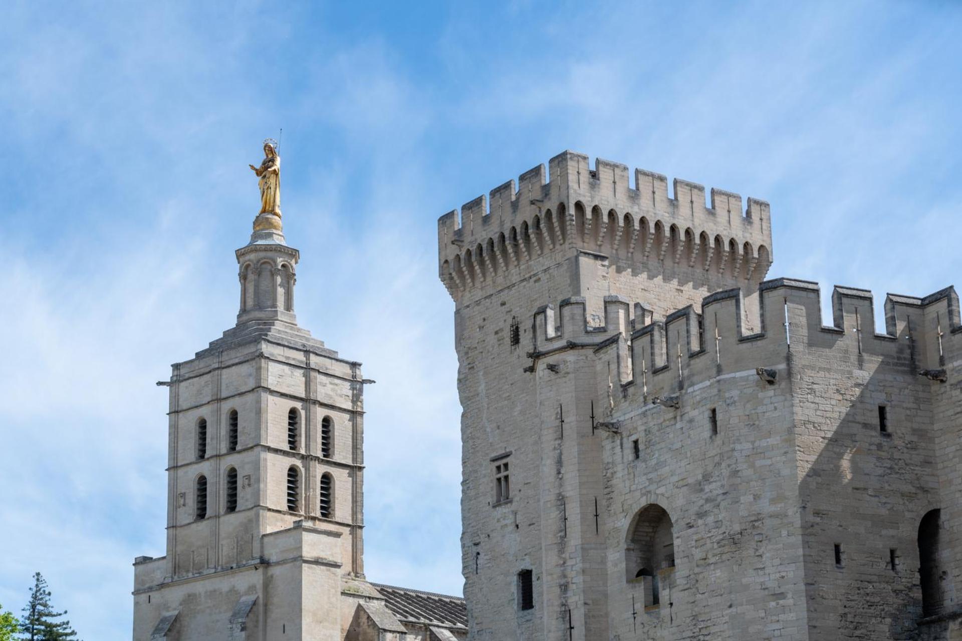 Bien D'Exception En Face Du Palais Des Papes Apartment Avignon Exterior photo