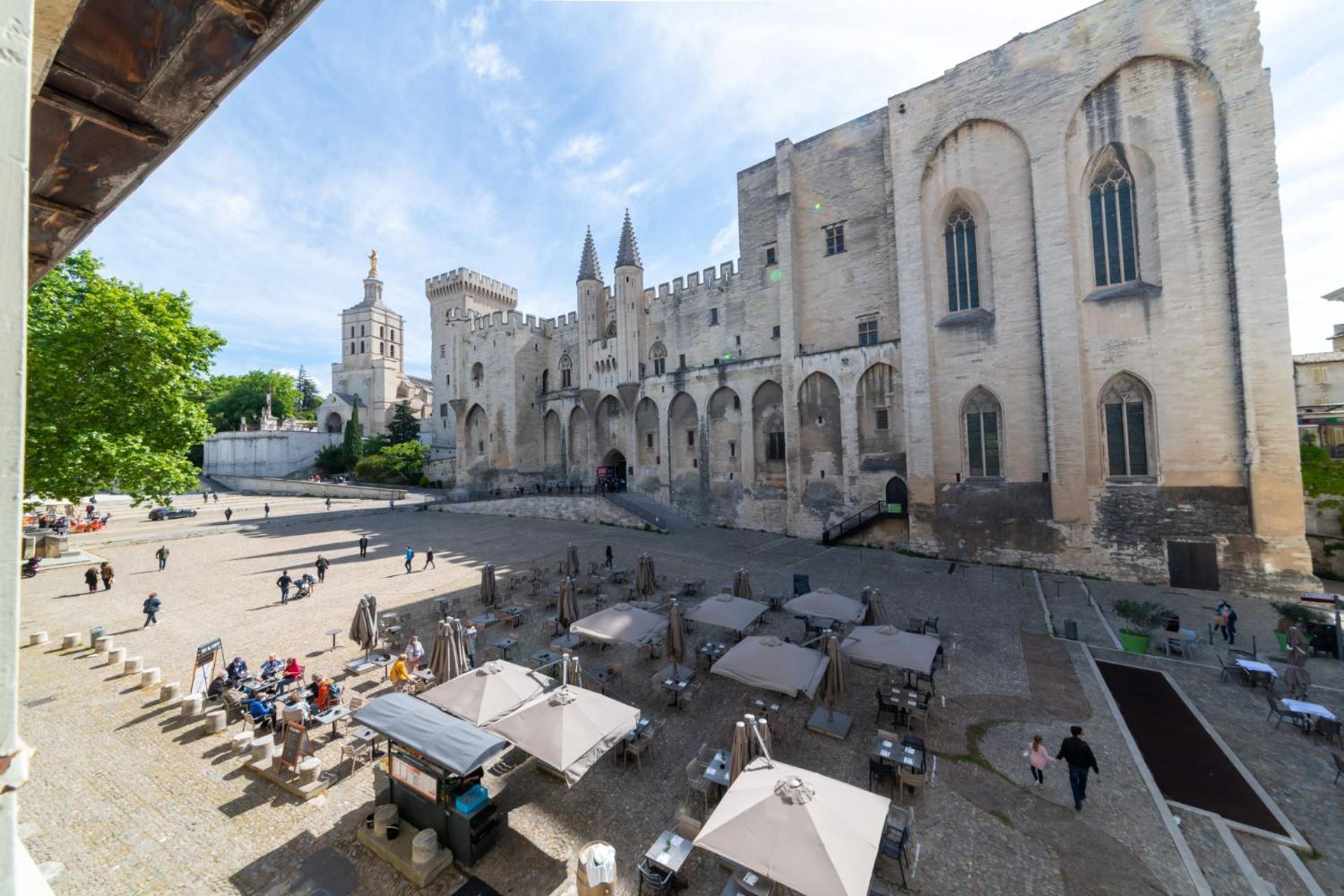 Bien D'Exception En Face Du Palais Des Papes Apartment Avignon Exterior photo