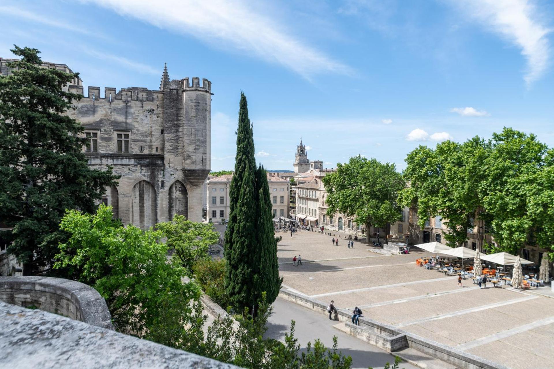 Bien D'Exception En Face Du Palais Des Papes Apartment Avignon Exterior photo